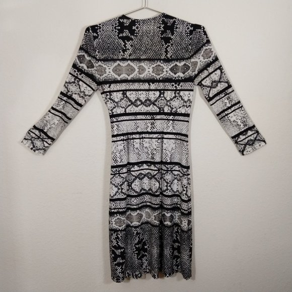 BCBG MAXAZRIA Women's Adele Snake Print Long Sleeve Stretch Wrap Dress Size S - Picture 3 of 10